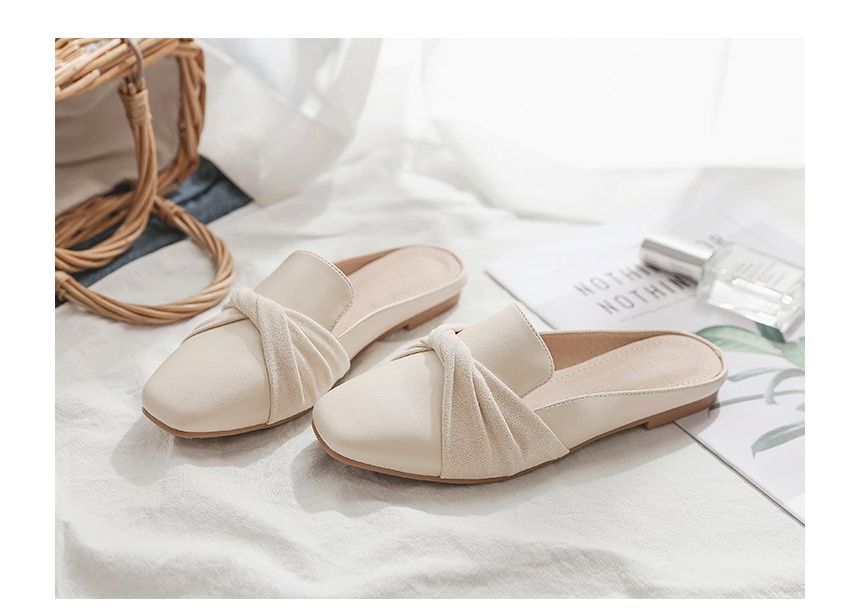 Flat Twisted Loafer Mules