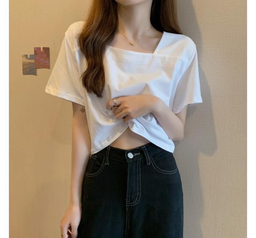 Blouse Neck Short-Sleeve Cropped Plain Square