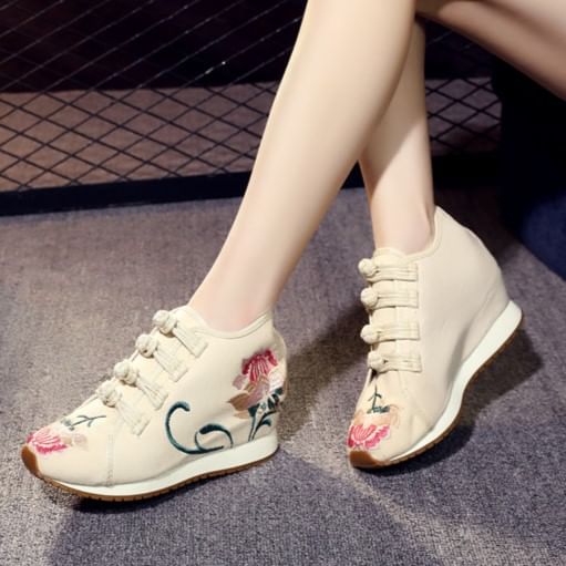 Flower Embroidered Hidden Wedge Sneakers