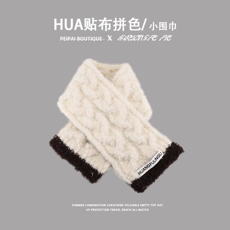 Trim Applique Label Scarf Contrast