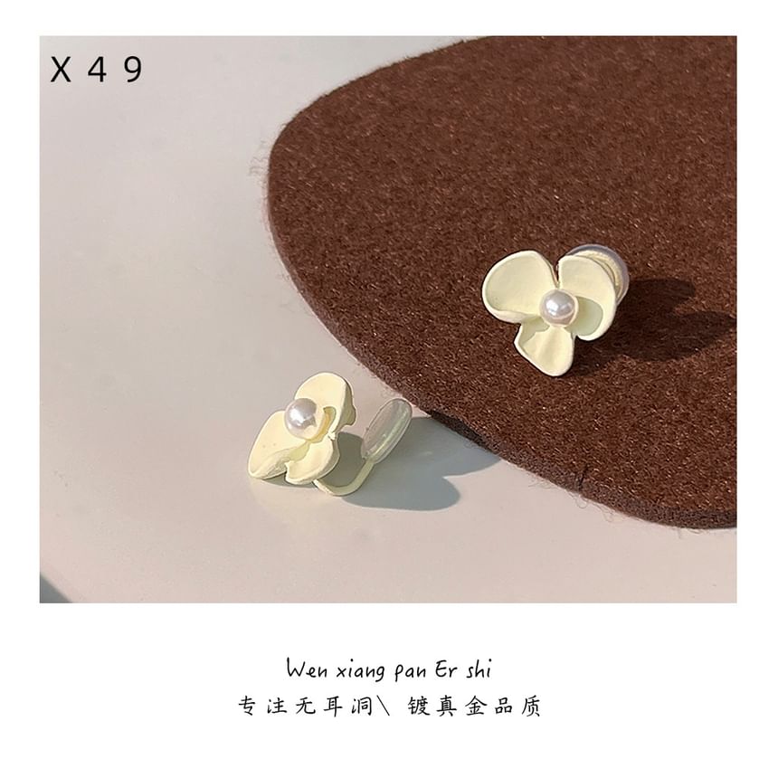 Pearl Earring Floral Clip-On Faux