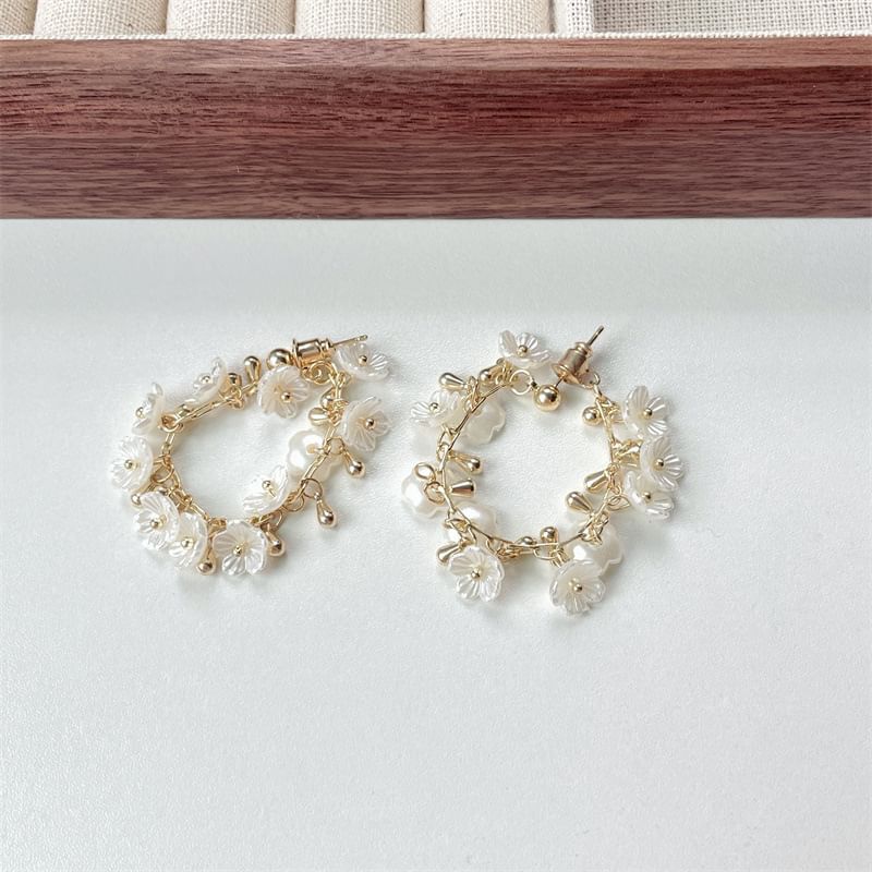 Floral Faux Pearl Earring Fringed Hoop