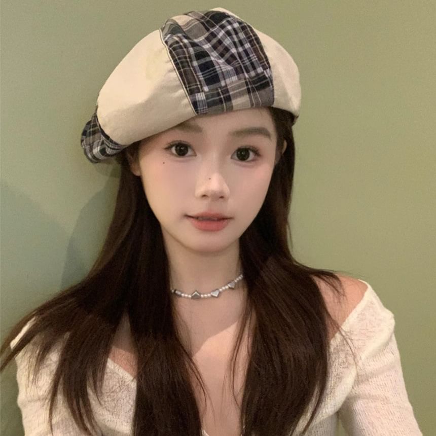 Plaid Beret Panel