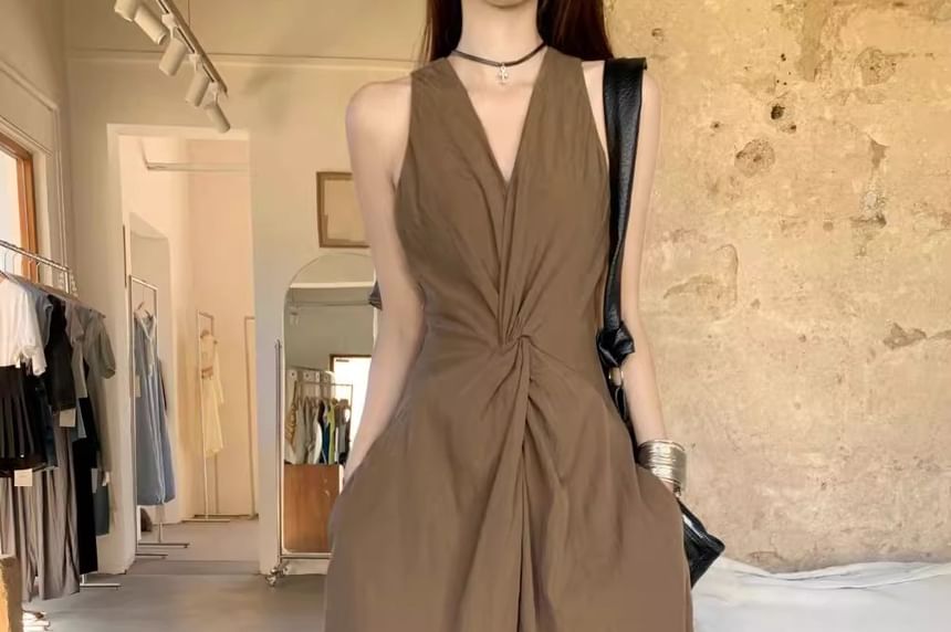 Sleeveless V-Neck Plain Twist Maxi A-Line Dress