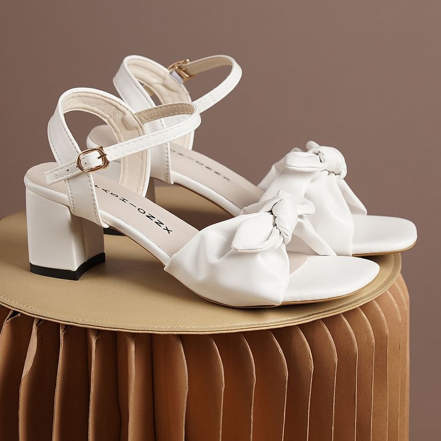 Block Heel Knot Accent Plain Sandals
