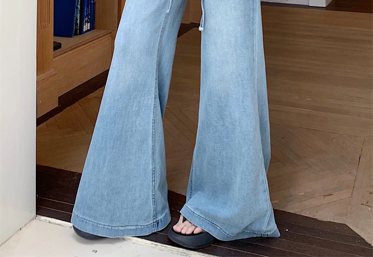 Rise Jeans High Flared Panel Washed Lace