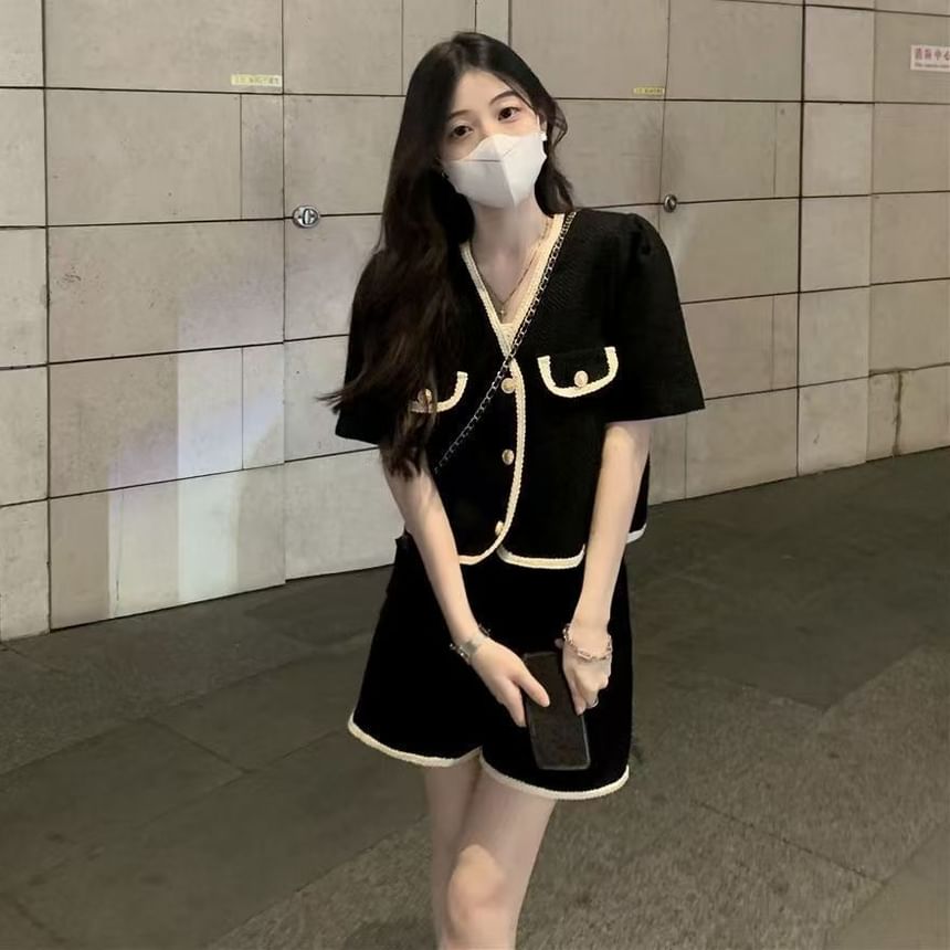 Set: Short-Sleeve V-Neck Contrast Trim Tweed Crop Button Jacket + Shorts