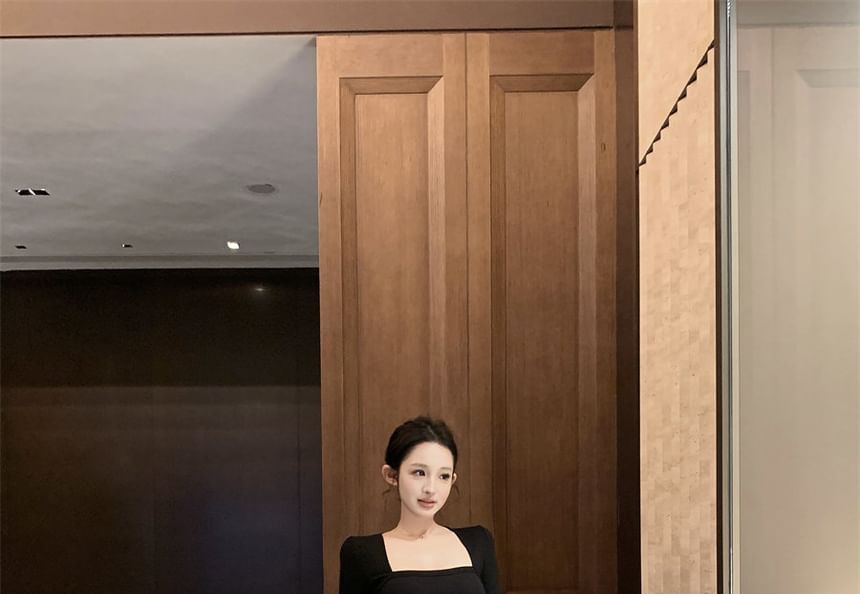 Long-Sleeve Square Neck Plain Maxi Mermaid Dress
