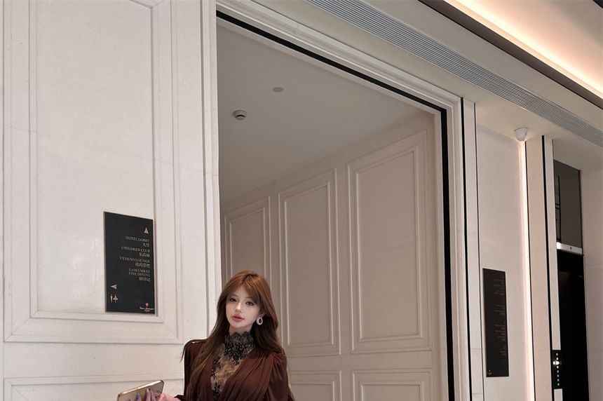 Long-Sleeve Mock Neck Plain Lace Panel Maxi A-Line Dress