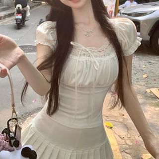 Neck Trim Fit Short-Sleeve Slim Lace Square Bow Plain Tee