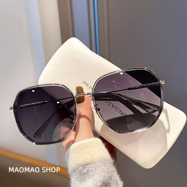 Geometric Oversized Frame Sunglasses