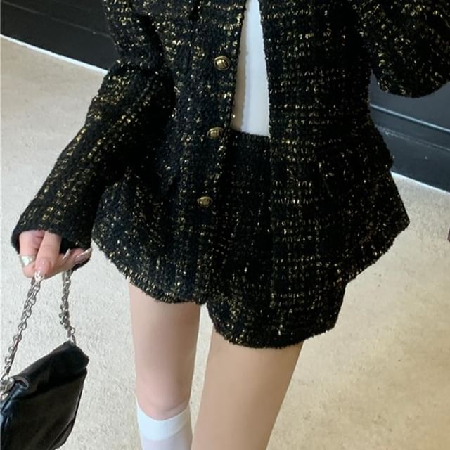 Round Neck Sequin Tweed Button Jacket / Mid Rise Shorts