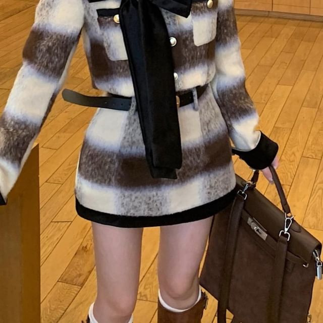 Trim / Bow Crop Contrast Accent Crew Skirt Jacket Rise Button-Up High Plaid Pencil Mini Neck