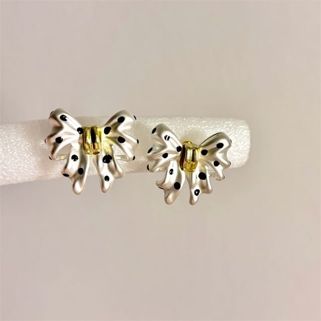 Bow Stud Earring