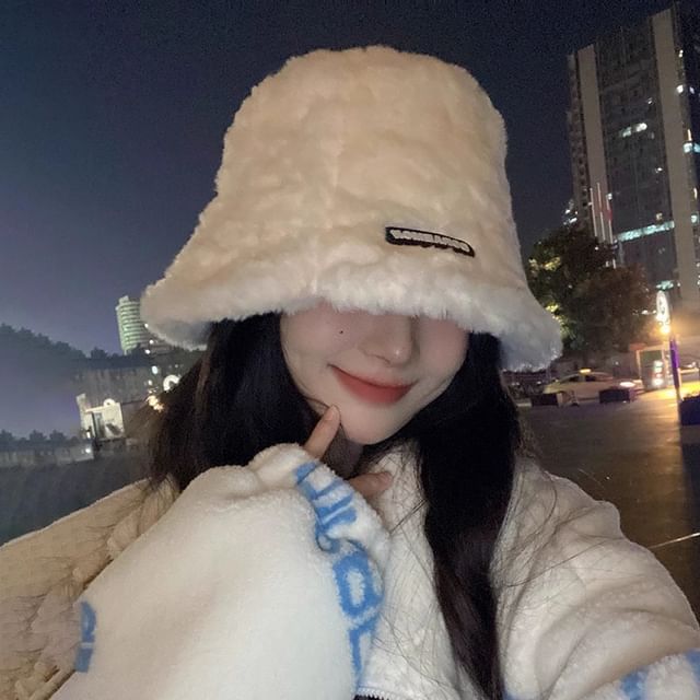 Plain Fluffy Bucket Hat
