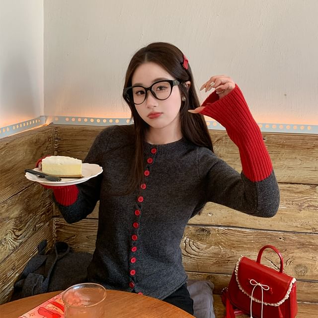 Two Tone Round Neck Cardigan