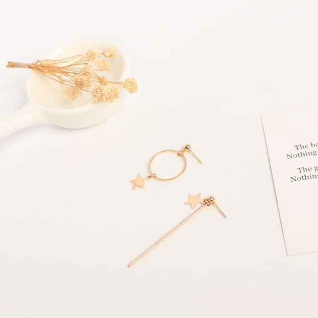 Earring Dangle Asymmetrical Star