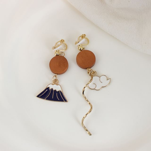 Drop Asymmetrical Enamel / Earring On Clip Mountain
