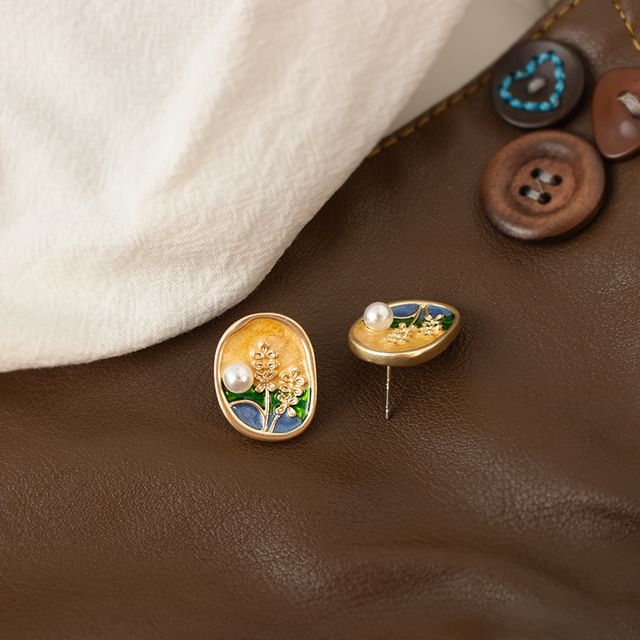 Enamel Stud Clip Earring Faux Pearl / On