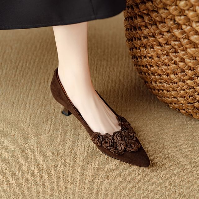 Pumps Kitten Heel Pointed Flower Toe Plain Accent