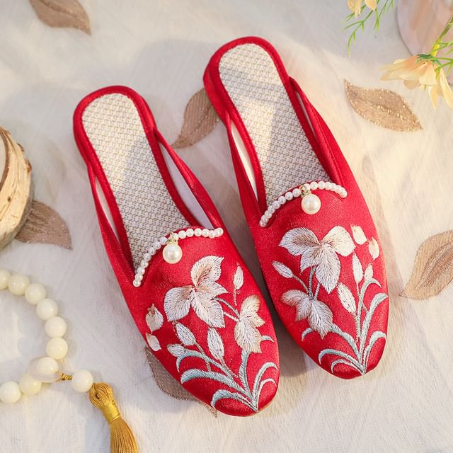 Faux Floral Pearl Embroidered Mules