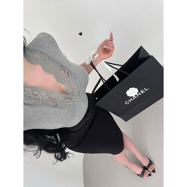 Lace-Trimmed V-Neck Tee with Short Sleeves