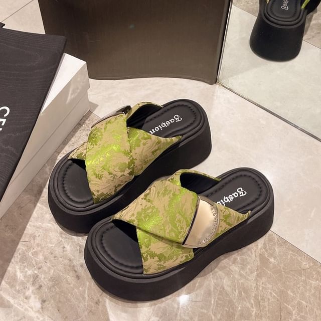 Strap Sandals Cross Platform