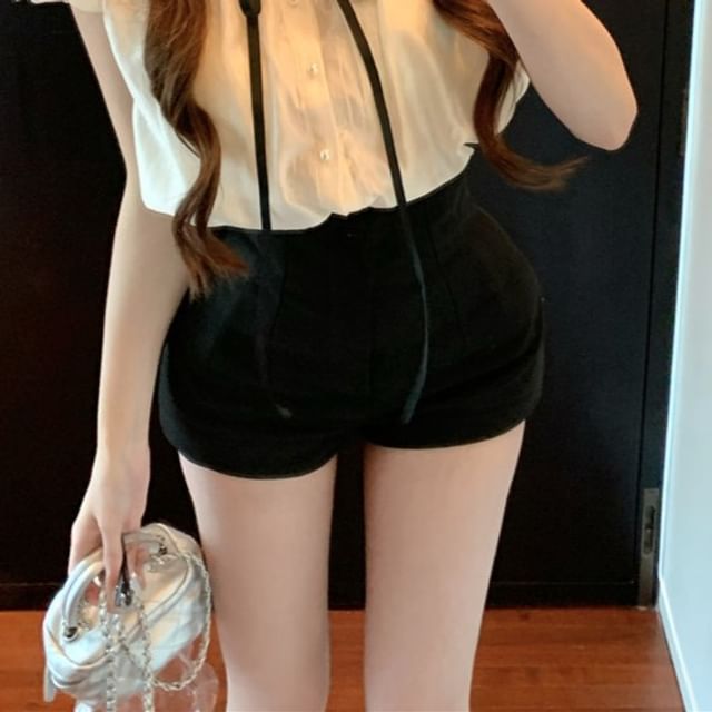Cap Waist Shorts Stand Sleeve / Plain Blouse Collar Frill Bow High