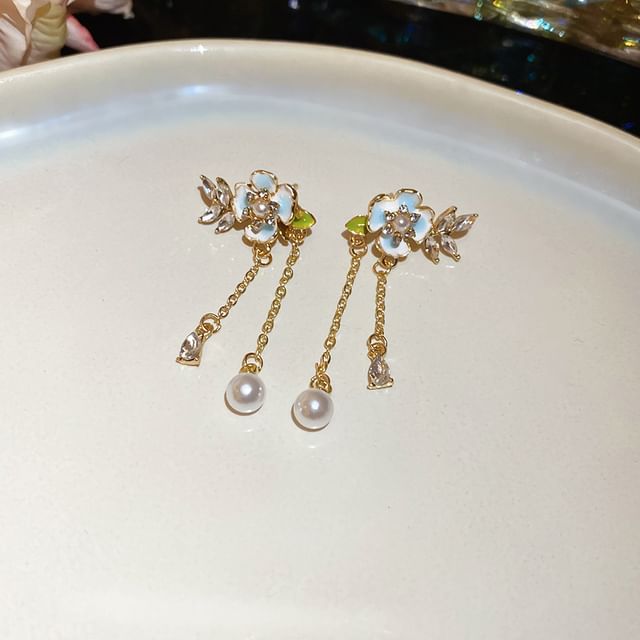 Earring Drop Pearl Faux (Various Designs)
