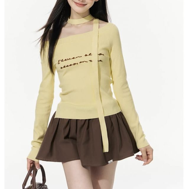 Long-Sleeve Off Shoulder Lettering T-Shirt