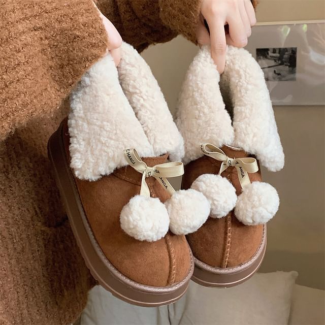 Platform Lace-Up Back Short Snow Boots