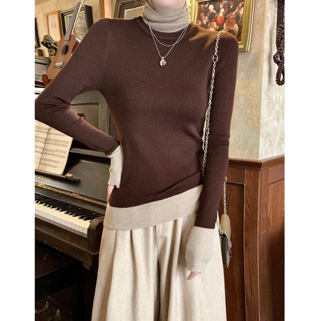 Long Sleeve Turtleneck Two-Tone Knit Shirt
