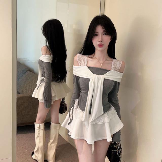 Cold Shoulder Lace Panel Drawstring Slim Crop Top