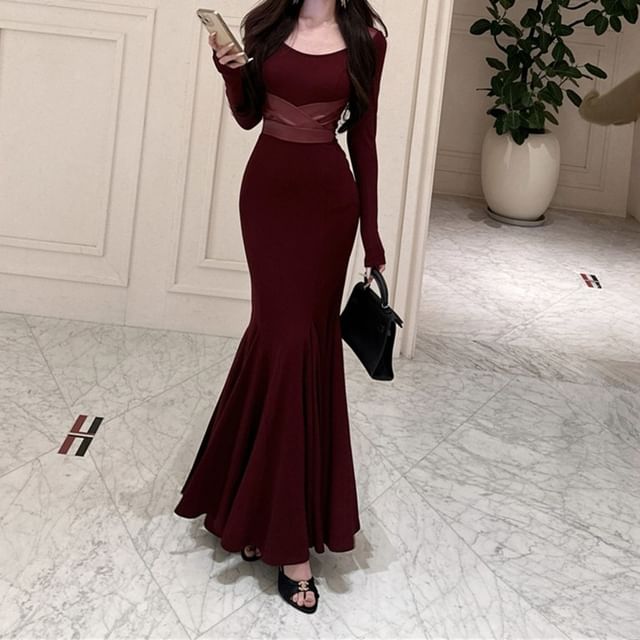 Long-Sleeve Plain Maxi Mermaid Dress