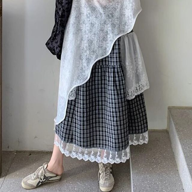 Short Sleeve Round Neck Plain Asymmetrical Long Lace Top / High Waist Plaid Panel Lace Maxi A-Line Skirt