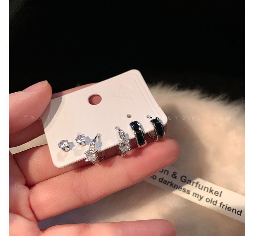 Set of 2 Pairs: Rhinestone Earring MK18677 MK Kawaii Store