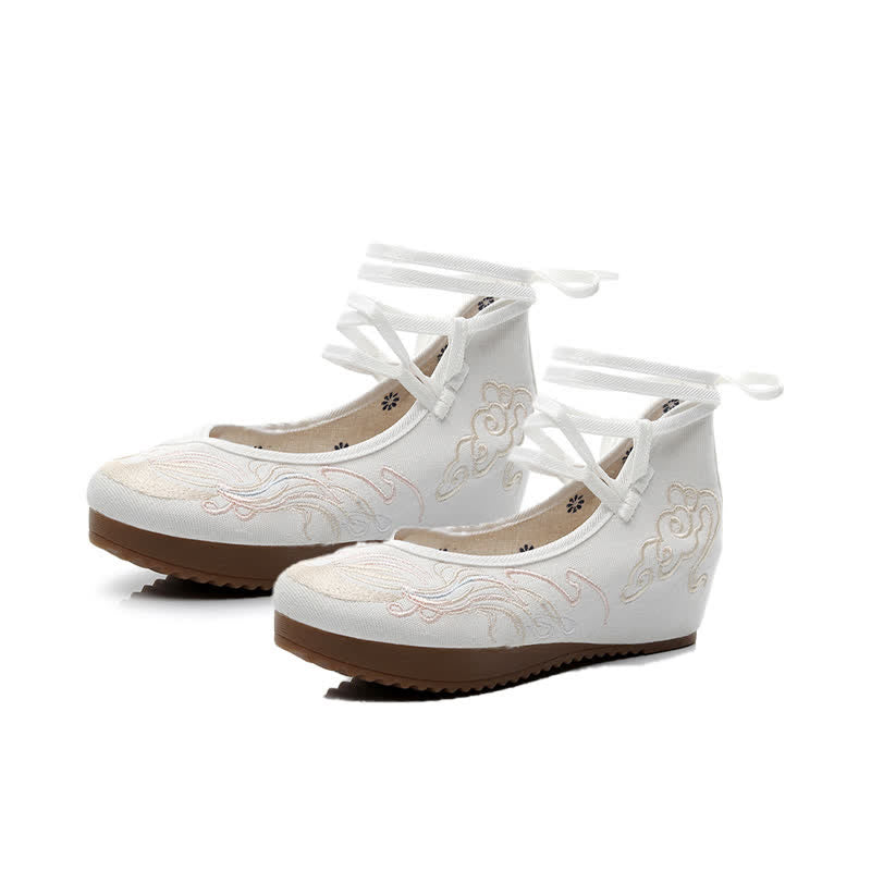 Elegant Cloud Embroidery Canvas Flats Shoes