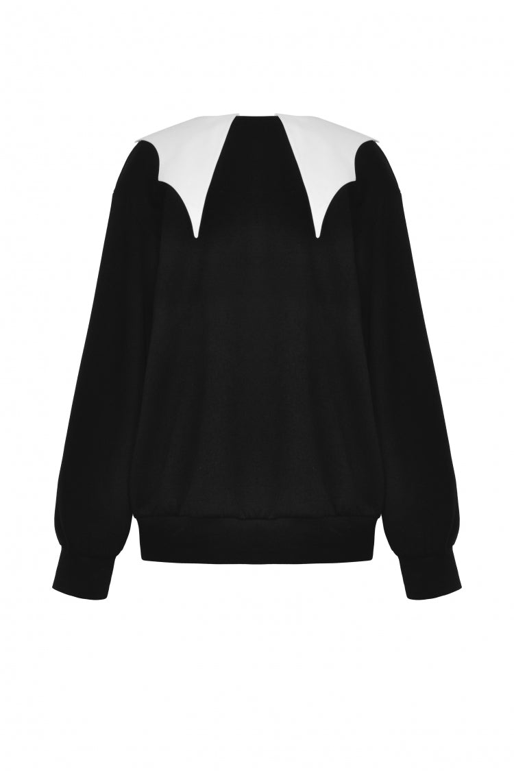 Monochrome Gothic Vintage Sweatshirt with Peter Pan Collar and Long Sleeves