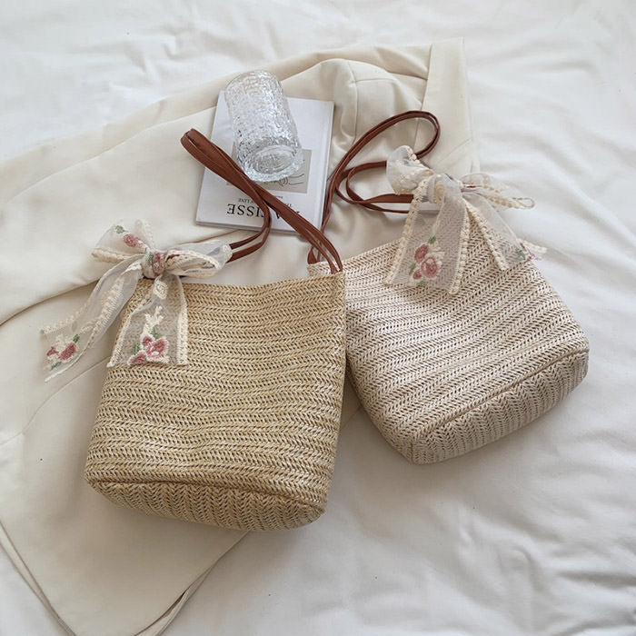 Bow Knit Straw Bag
