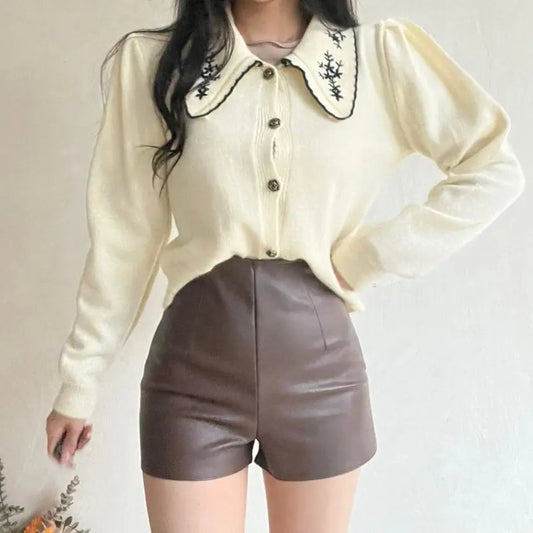 Cardigan en tricot à simple boutonnage et col brodé LT3