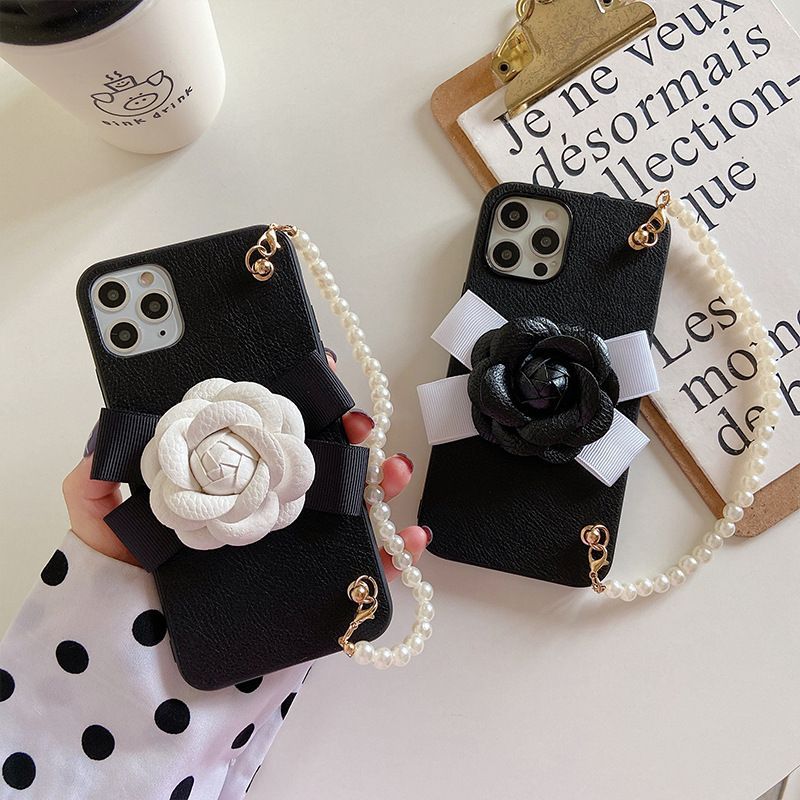 Flower Faux Pearl Chain Phone Case