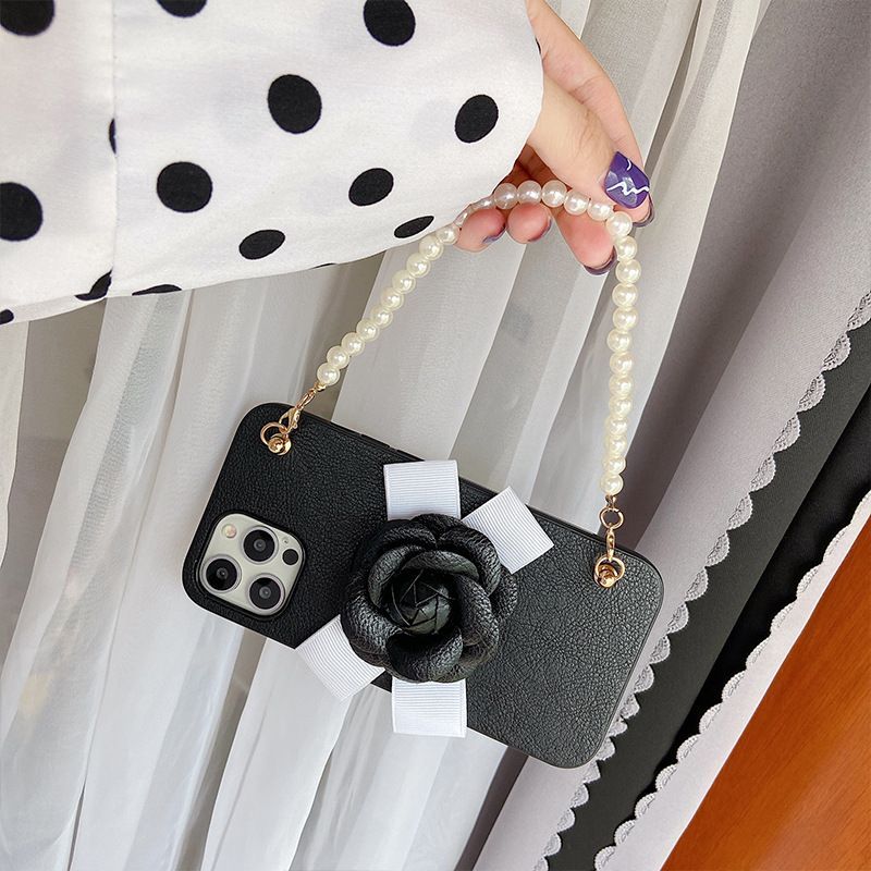 Flower Faux Pearl Chain Phone Case