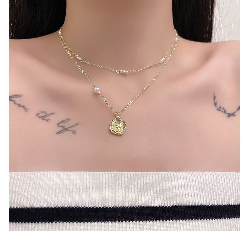 Pearl Faux Floral Necklace