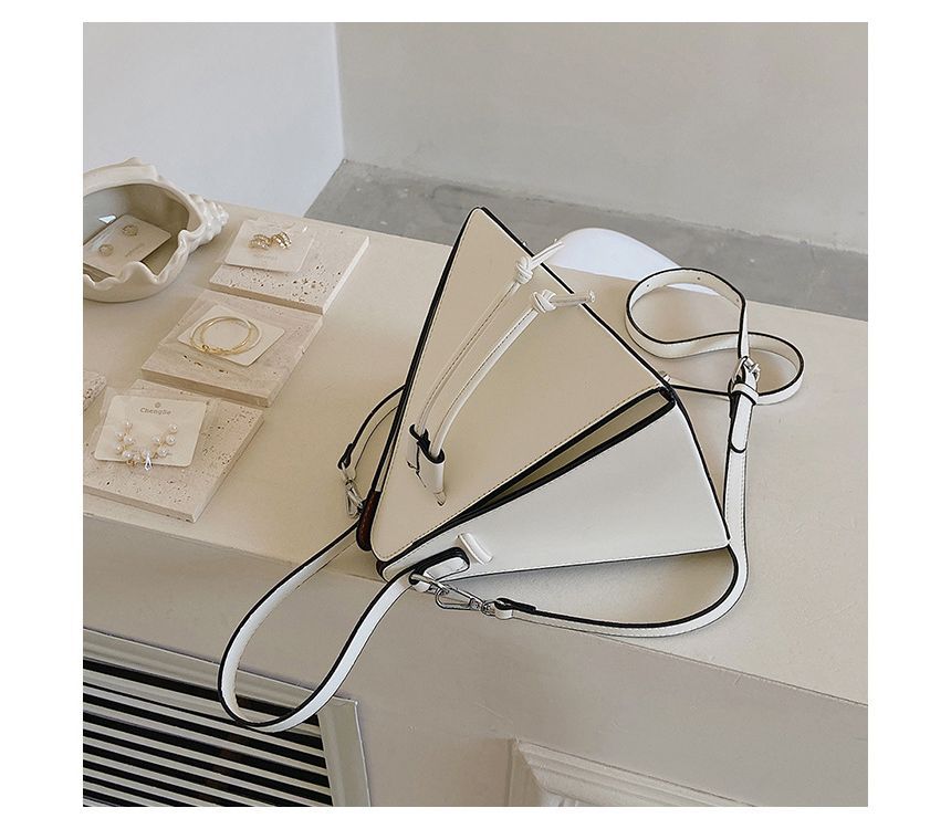 Bag Crossbody Triangle