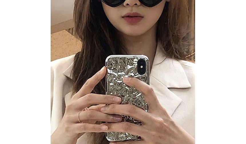 Textured Case Metallic Phone