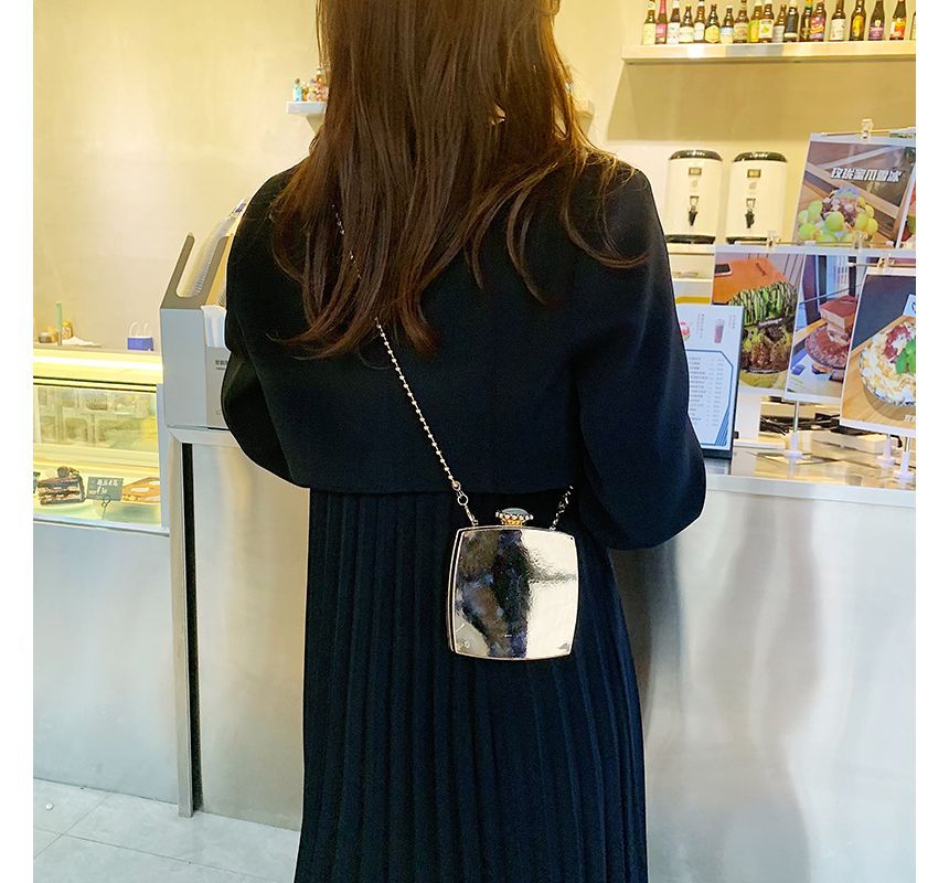 Crossbody Strap Box Chain Bag