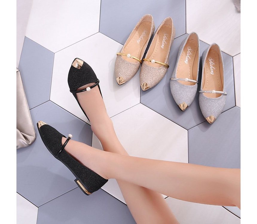 Pointy Metal Flats Accent