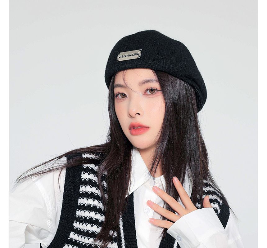 Detail Tag Beret Plain