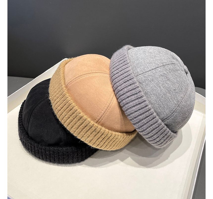 Docker Hat Plain
