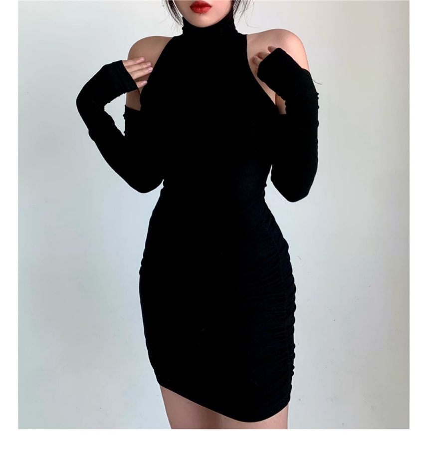 Sleeveless Arm Mini Sleeves Dress With Plain Turtleneck